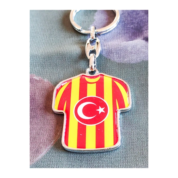 Sarı kırmızı Takım Formalı Metal Anahtarlık