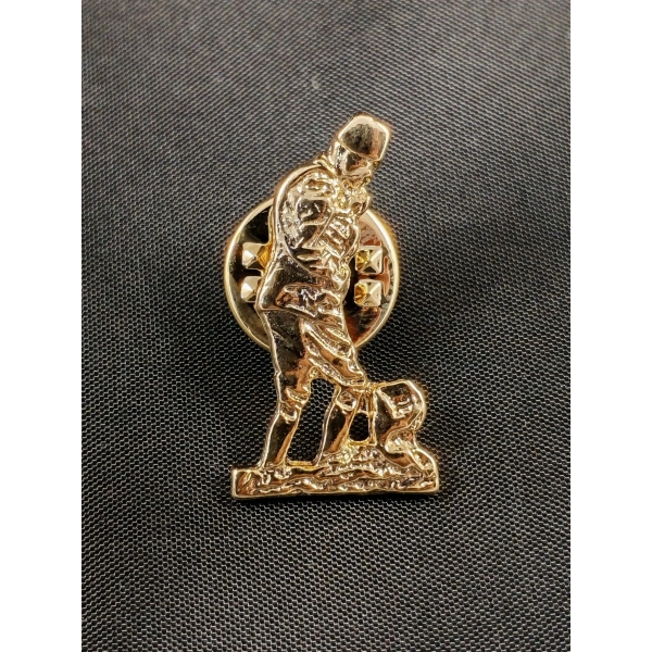 Kabartmalı Atatürk Silüetli  Metal Rozet