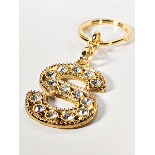 Taşlı S Harfi Gold Metal Anahtarlık – Kişisel Zarafet, Işıltılı Tasarım ve Şık Dokunuş