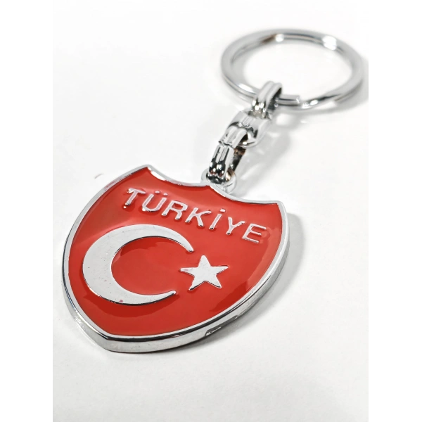Türkiye Yazılı Ay Yıldız Figürlü Kırmızı Metal Anahtarlık – Sade, Net ve Güçlü Bir Duruş