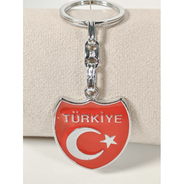 Türkiye Yazılı Ay Yıldız Figürlü Kırmızı Metal Anahtarlık – Sade, Net ve Güçlü Bir Duruş