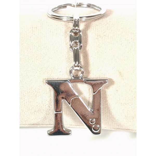 N Harfi Gümüş Renk Metal Anahtarlık – Minimal ve Şık Harf Tasarımı