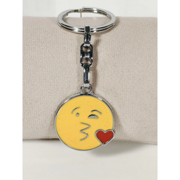 Öpücük Gönderen Emoji Metal Anahtarlık – Kalpli Emoji Tasarımlı Anahtarlık