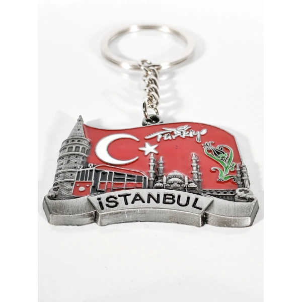 Türk Bayrağı Zeminli İstanbul Silüeti Anahtarlık Eskitme Gümüş – Tarihi ve Milli Şık Çanta & Anahtar Aksesuarı