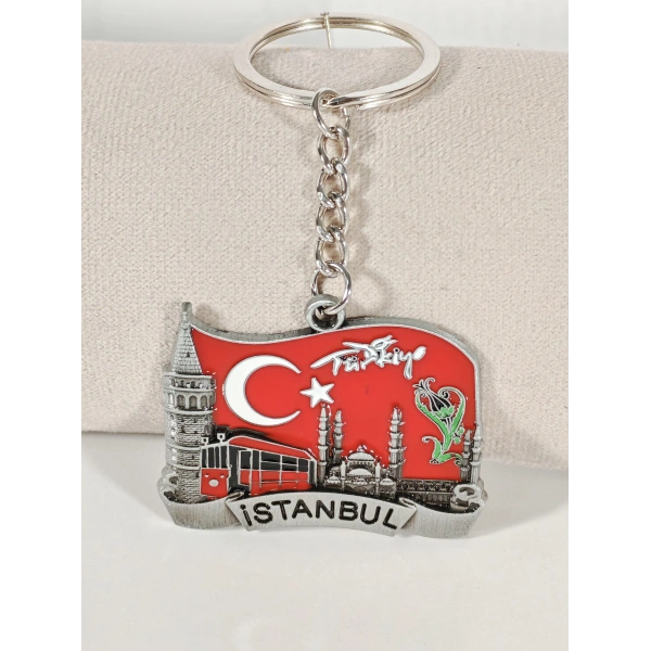 Türk Bayrağı Zeminli İstanbul Silüeti Anahtarlık Eskitme Gümüş – Tarihi ve Milli Şık Çanta & Anahtar Aksesuarı