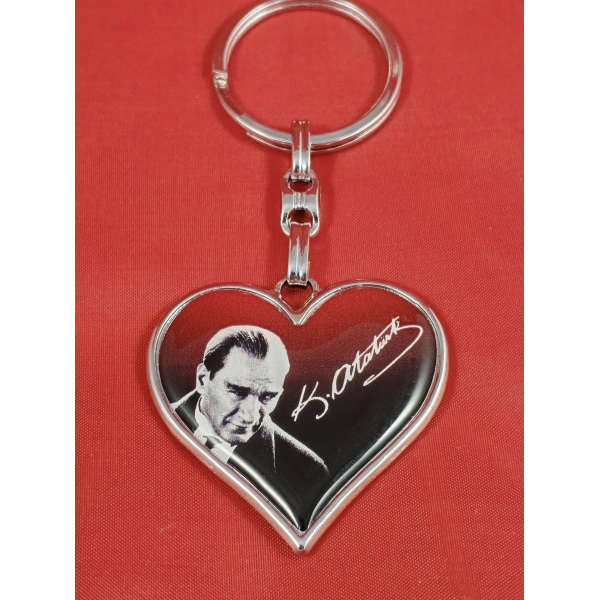 Atatürk Resimli ve İmzalı Metal Anahtarlık