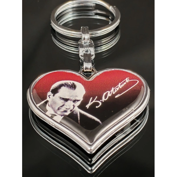 Atatürk Resimli ve İmzalı Metal Anahtarlık