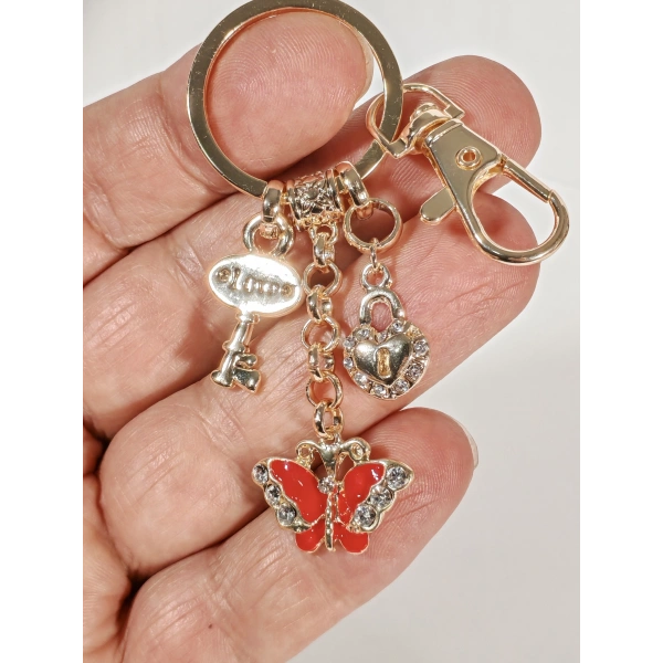 Kelebek, Anahtar ve Kilit Detaylı Şık Tasarım Anahtarlık