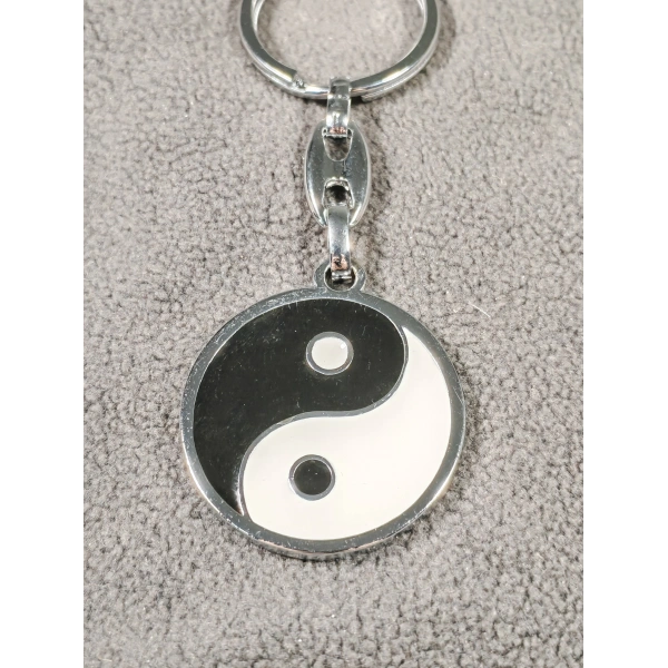 Yin ve Yang Siyah ve Beyaz Metal Anahtarlık