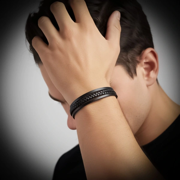Moncuk Design Siyah Deri Erkek Bileklik – Titanyum Çelik Manyetik Kilitli 33513B14D3