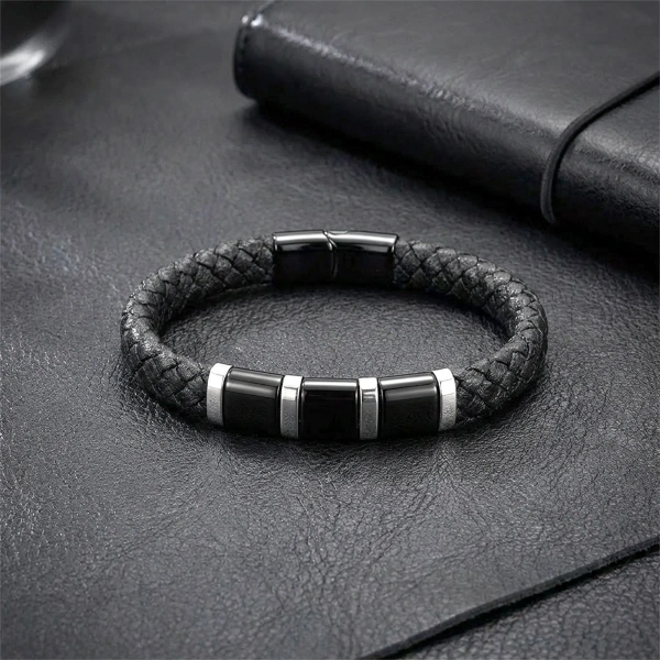 Moncuk Design   33514B26D2