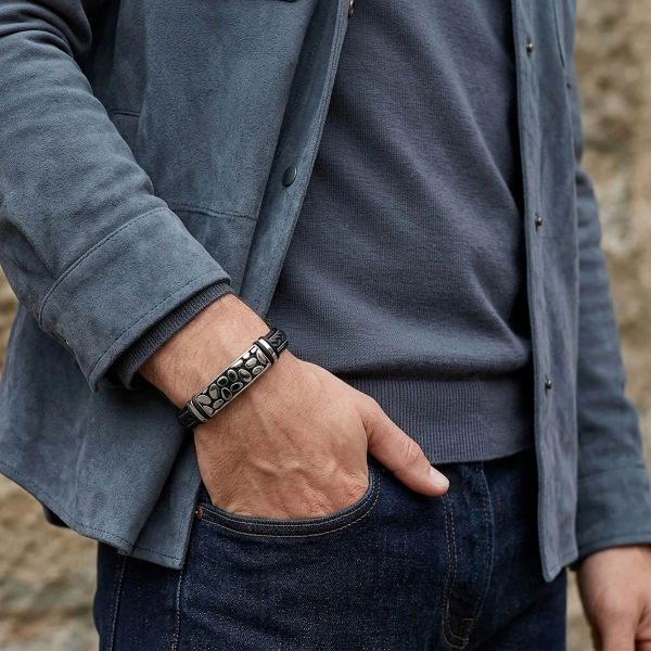 Moncuk Design River Stone Motifli Çelik Kilitli Siyah Deri Erkek Bileklik 33511B8D4