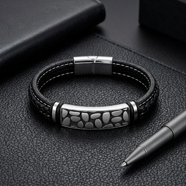 Moncuk Design River Stone Motifli Çelik Kilitli Siyah Deri Erkek Bileklik 33511B8D4