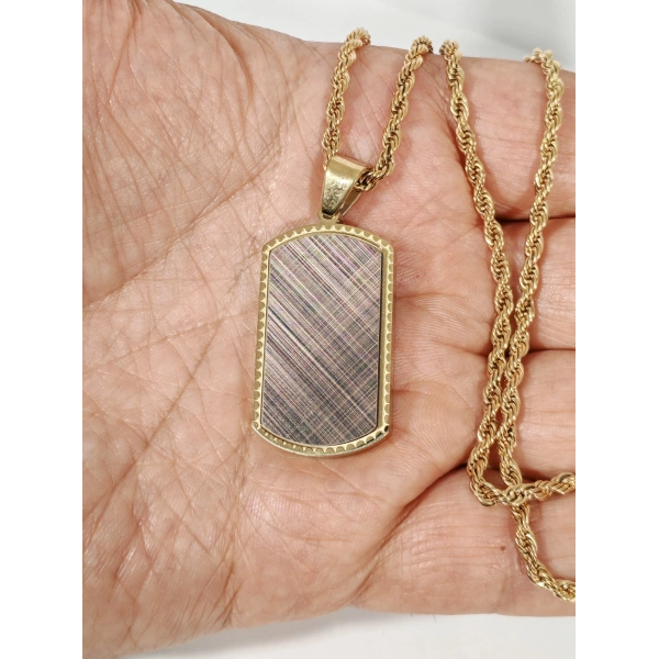 Gold Künye Tasarımlı Dokulu Çelik Kolye - Modern ve Karizmatik Stil