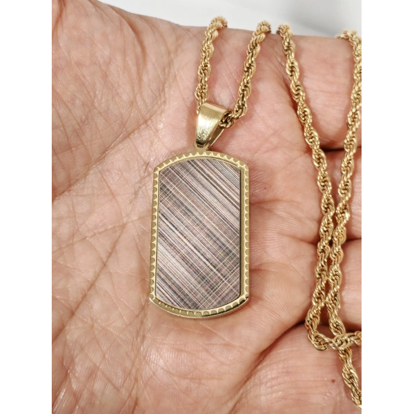 Gold Künye Tasarımlı Dokulu Çelik Kolye - Modern ve Karizmatik Stil