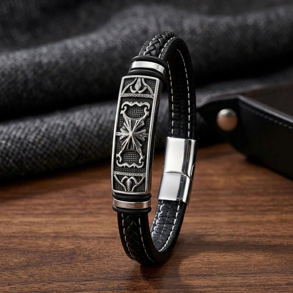Moncuk Design Şövalye Arması Motifli Çelik Kilitli Siyah Deri Erkek Bileklik 33511B8D3