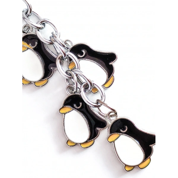Sevimli Penguenlerden Metal Anahtarlık