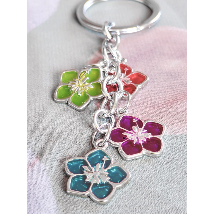 5 Yapraklı Yonca Karışık Renk Metal Anahtarlık