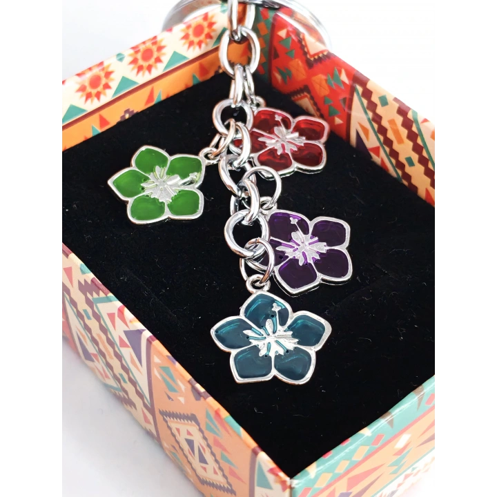 5 Yapraklı Yonca Karışık Renk Metal Anahtarlık