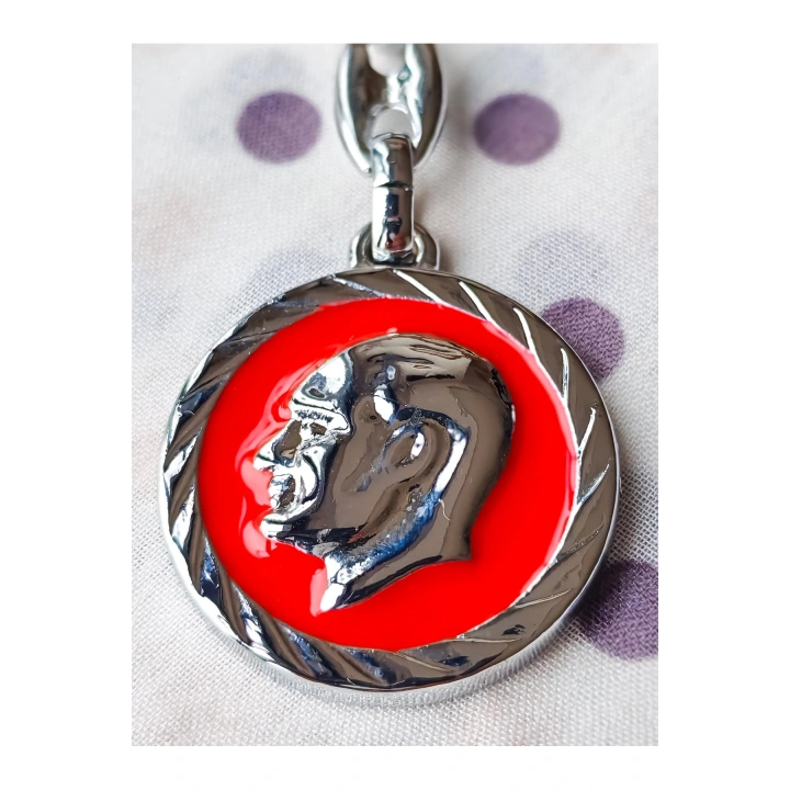 Atatürk Kabartmalı Kırmızı Metal Anahtarlık