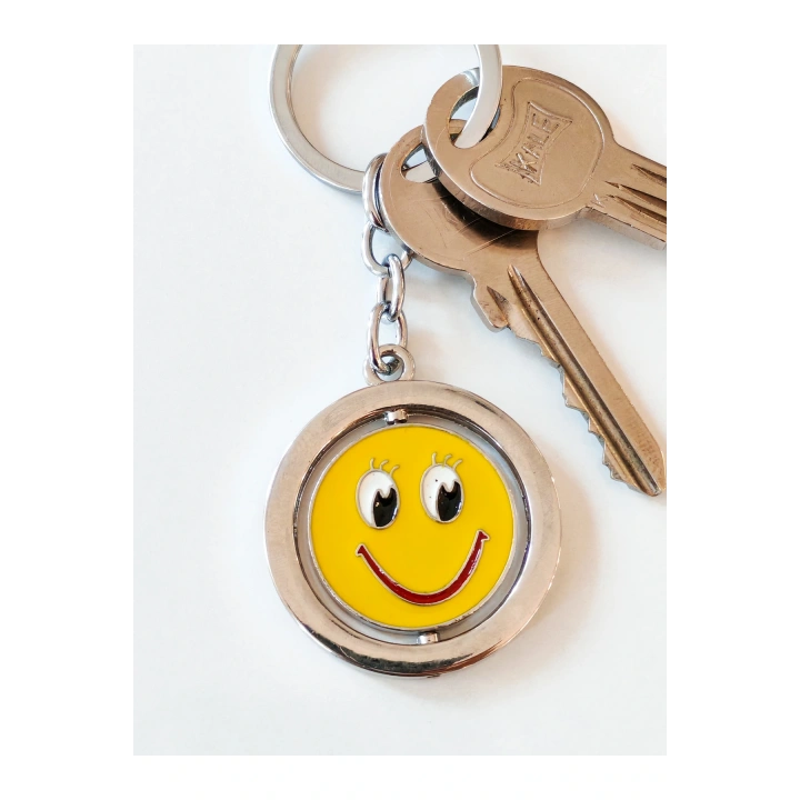 Sarı Gülen Surat Emojili Dönebilen Metal Anahtarlık