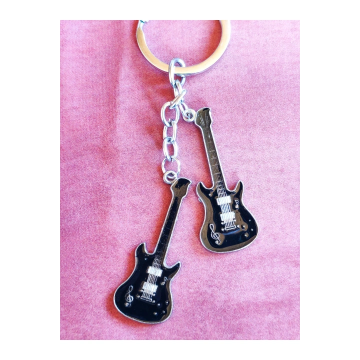 Siyah İki Gitarlı Metal Anahtarlık