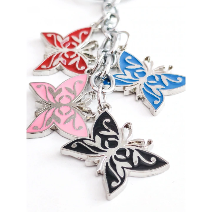 Renkli Kelebeklerden Oluşan Metal Anahtarlık