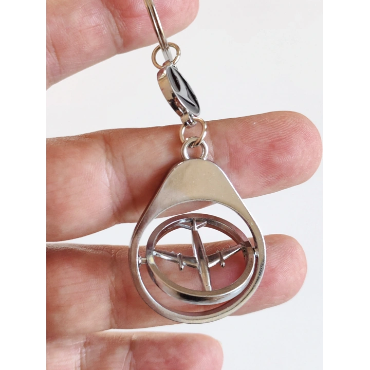 Hareketli Uçak Figürlü Metal Anahtarlık