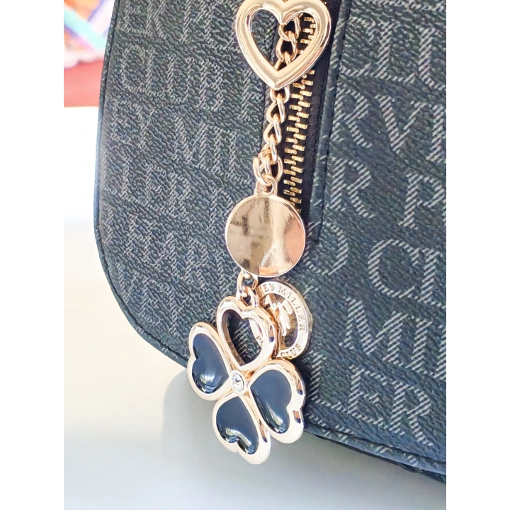 Kalpli Altın Rengi Yonca Modelli Çanta Süsü