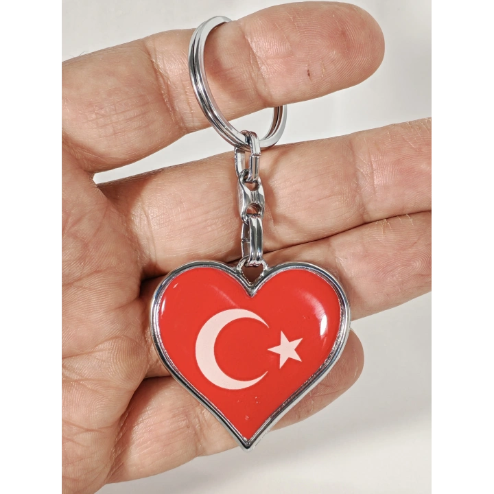 Kalp Şeklinde Kırmızı Türk Bayraklı Metal Anahtarlık