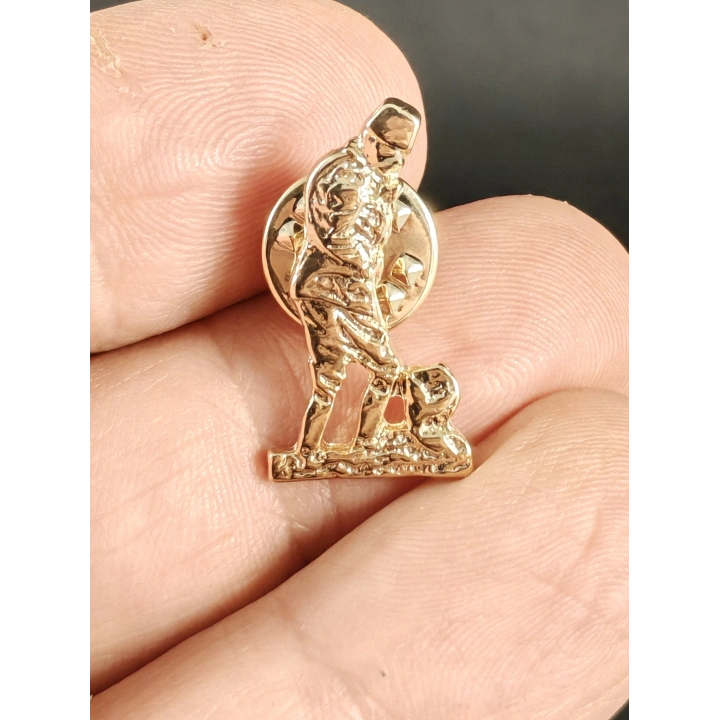 Kabartmalı Atatürk Silüetli  Metal Rozet