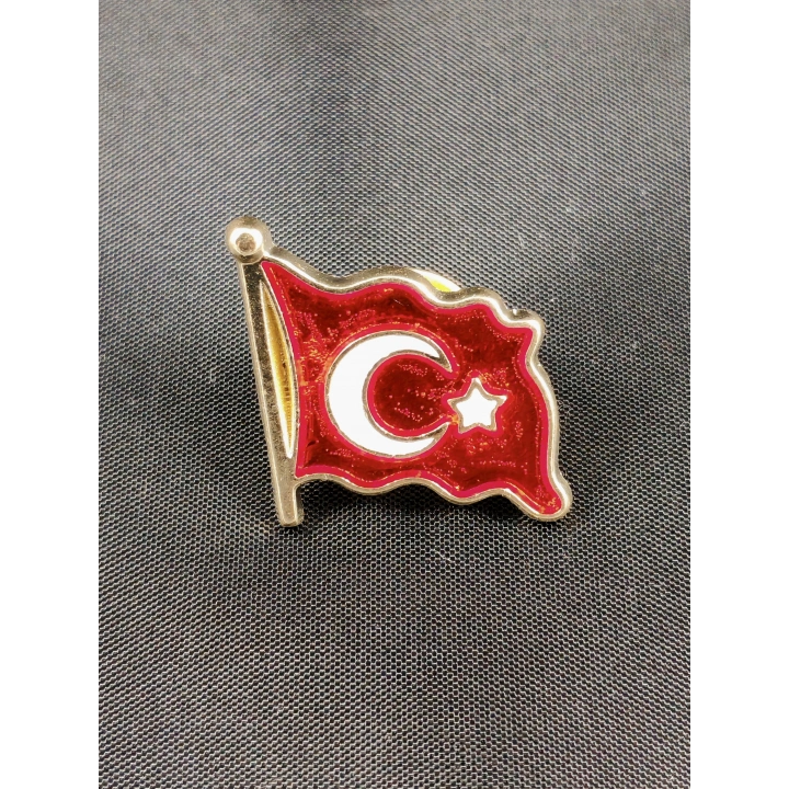 Dalgalanan Kırmızı Türk Bayrağı Metal Rozet