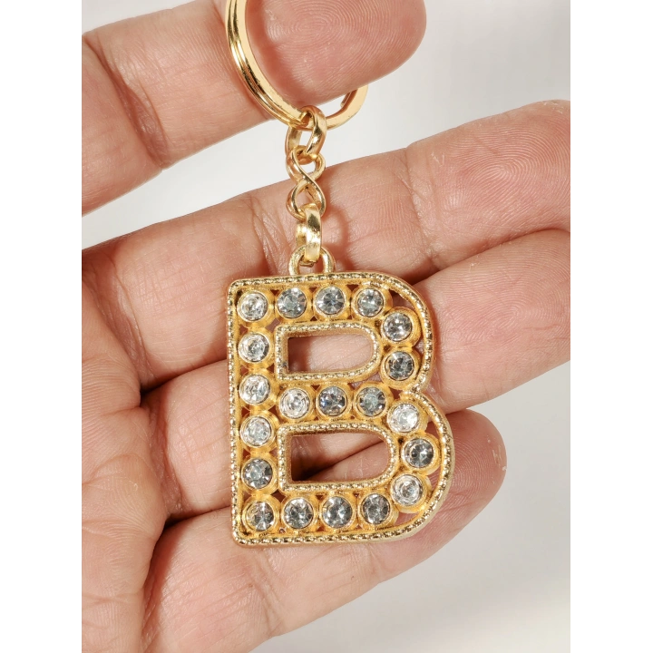 Taşlı B Harfi Gold Metal Anahtarlık – Kişisel Anlam, Zarif Işıltı ve Şık Detay