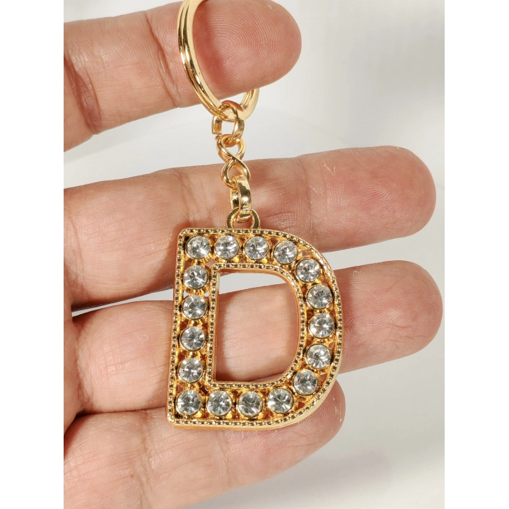 Taşlı D Harfi Gold Metal Anahtarlık – Kişisel Anlam, Zarif Işıltı ve Şık Tasarım
