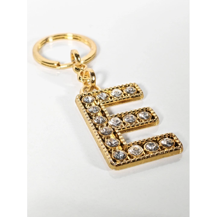 Taşlı E Harfi Gold Metal Anahtarlık – Kişisel Anlam, Zarif Işıltı ve Şık Detaylar