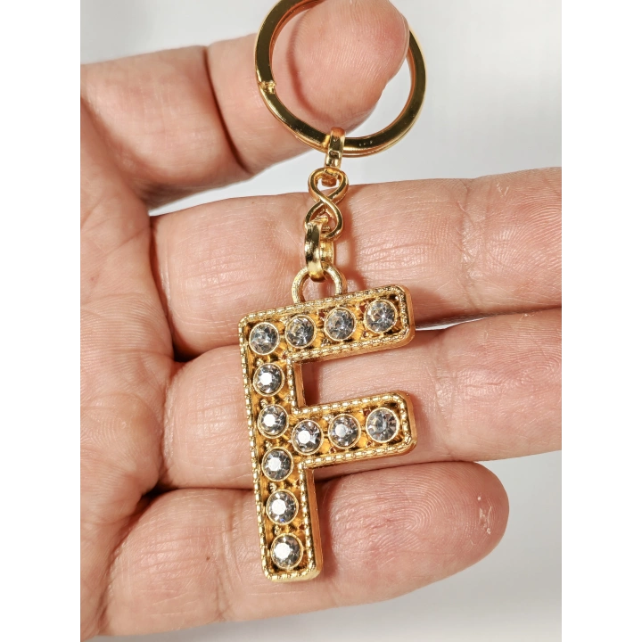 Taşlı F Harfi Gold Metal Anahtarlık – Kişisel Dokunuş, Şık Işıltı ve Zamansız Stil
