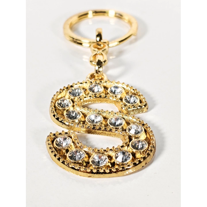 Taşlı S Harfi Gold Metal Anahtarlık – Kişisel Zarafet, Işıltılı Tasarım ve Şık Dokunuş