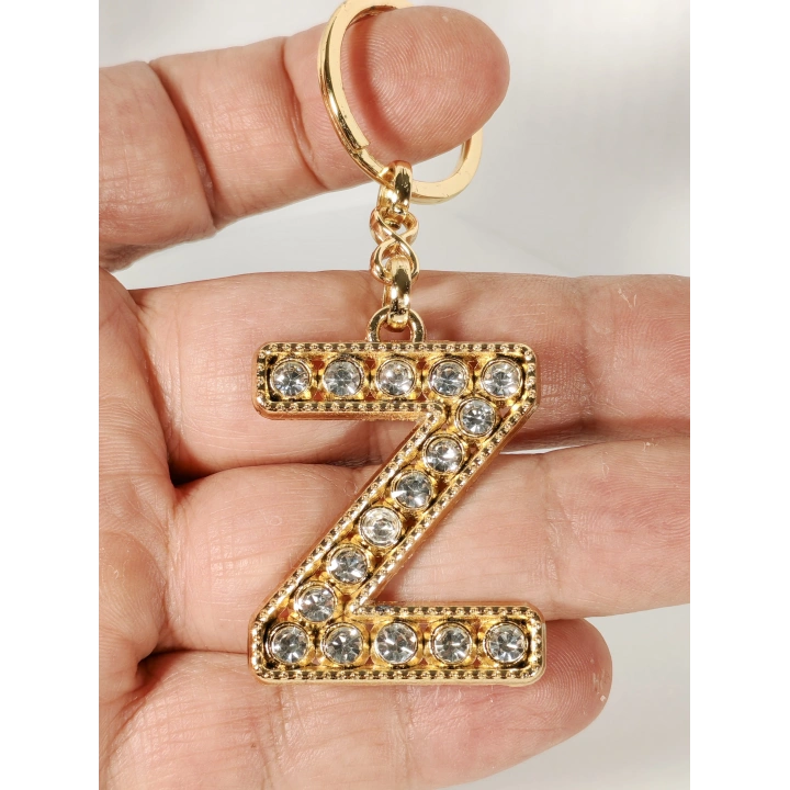 Taşlı Z Harfi Gold Metal Anahtarlık – Kişisel Anlam, Şık Işıltı ve Zarif Tasarım