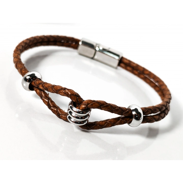 Kahverengi Örgü Yaylı Deri Bileklik – Doğal Şıklık ve Modern Detaylar