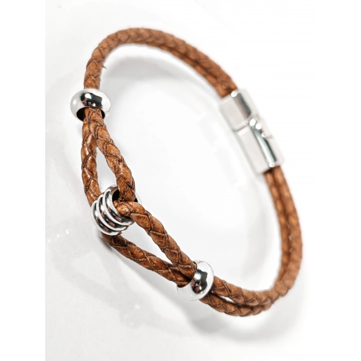 Kahverengi Örgü Yaylı Deri Bileklik – Doğal Şıklık ve Modern Detaylar