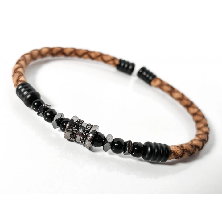 Kahverengi Örgü Deri ve Zirkon, Hematit, Oniks Taşlı Yaylı Erkek Bileklik – Doğal Şıklık ve Modern Detaylar
