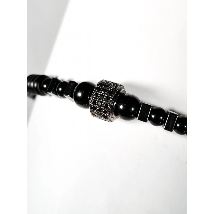Siyah Örgü Deri ve Zirkon, Hematit, Oniks Taşlı Yaylı Erkek Bileklik – Doğal Şıklık ve Modern Detaylar