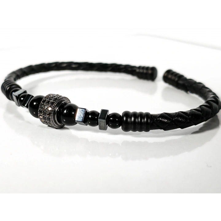 Siyah Örgü Deri ve Zirkon, Hematit, Oniks Taşlı Yaylı Erkek Bileklik – Doğal Şıklık ve Modern Detaylar