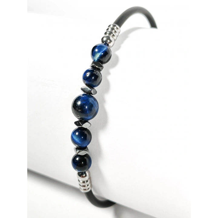 Siyah Minimal Bileklik – Mavi Kaplan Gözü, Oniks ve Hematit Taşların Modern Uyumu