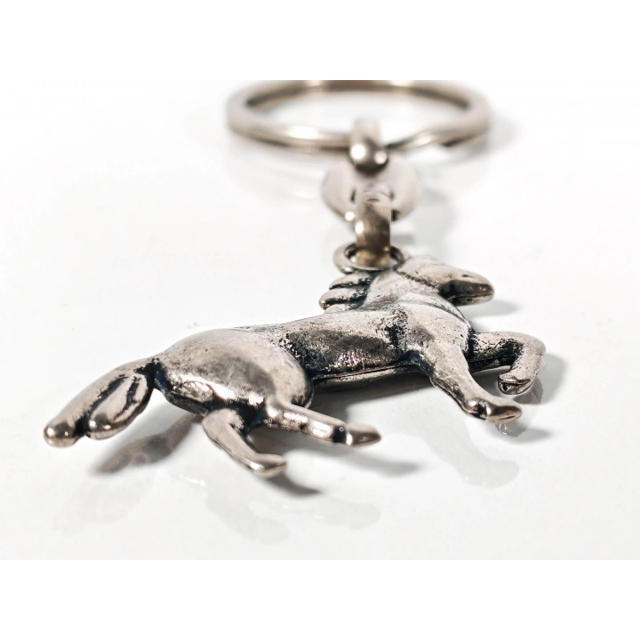 Şaha Kalkmış At Figürlü Metal Anahtarlık – Güç, Özgürlük ve Zarafeti Bir Arada Taşıyın