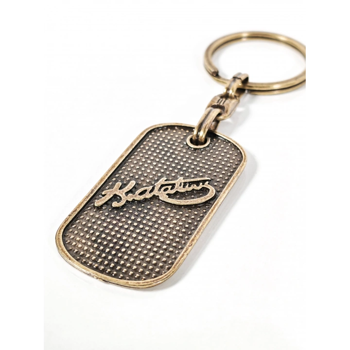 Antik Bronz Atatürk İmzalı Metal Anahtarlık – Cumhuriyet Değerlerinin Zamansız Simgesi