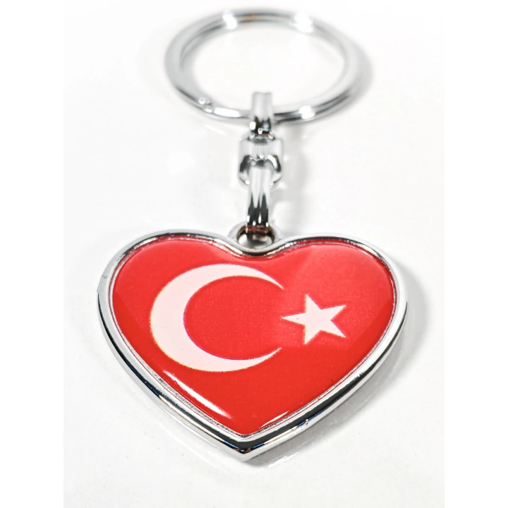 Ay Yıldız Figürlü Kalp Şeklinde Kırmızı Metal Anahtarlık – Duygusal ve Anlamlı Bir Tasarım