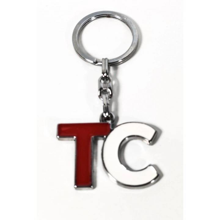 TC Harf Figürlü Kırmızı Beyaz Metal Anahtarlık – Güçlü Kimlik ve Sade Tasarımın Birleşimi