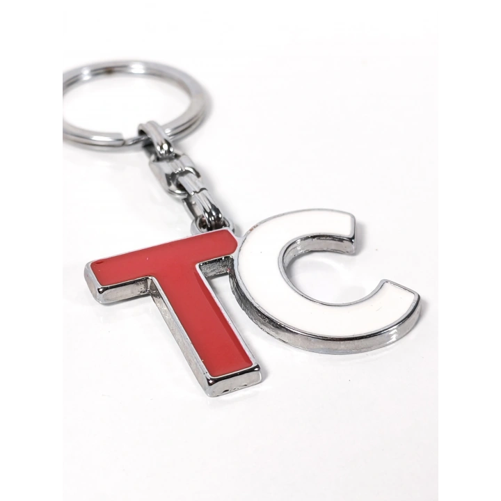 TC Harf Figürlü Kırmızı Beyaz Metal Anahtarlık – Güçlü Kimlik ve Sade Tasarımın Birleşimi