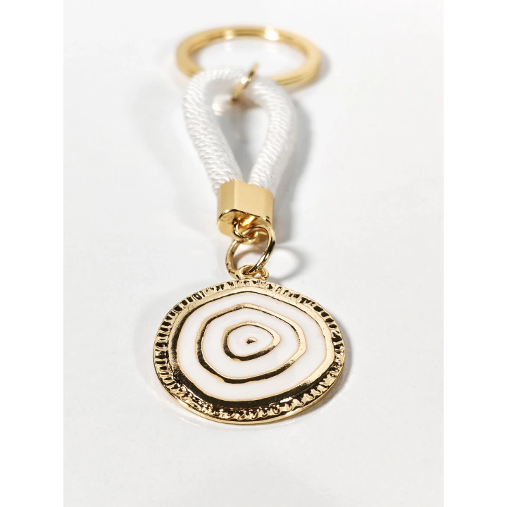 Beyaz İpli Nazar Boncuğu Detaylı Metal Anahtarlık – Zarif, Sade ve Anlamlı Tasarım